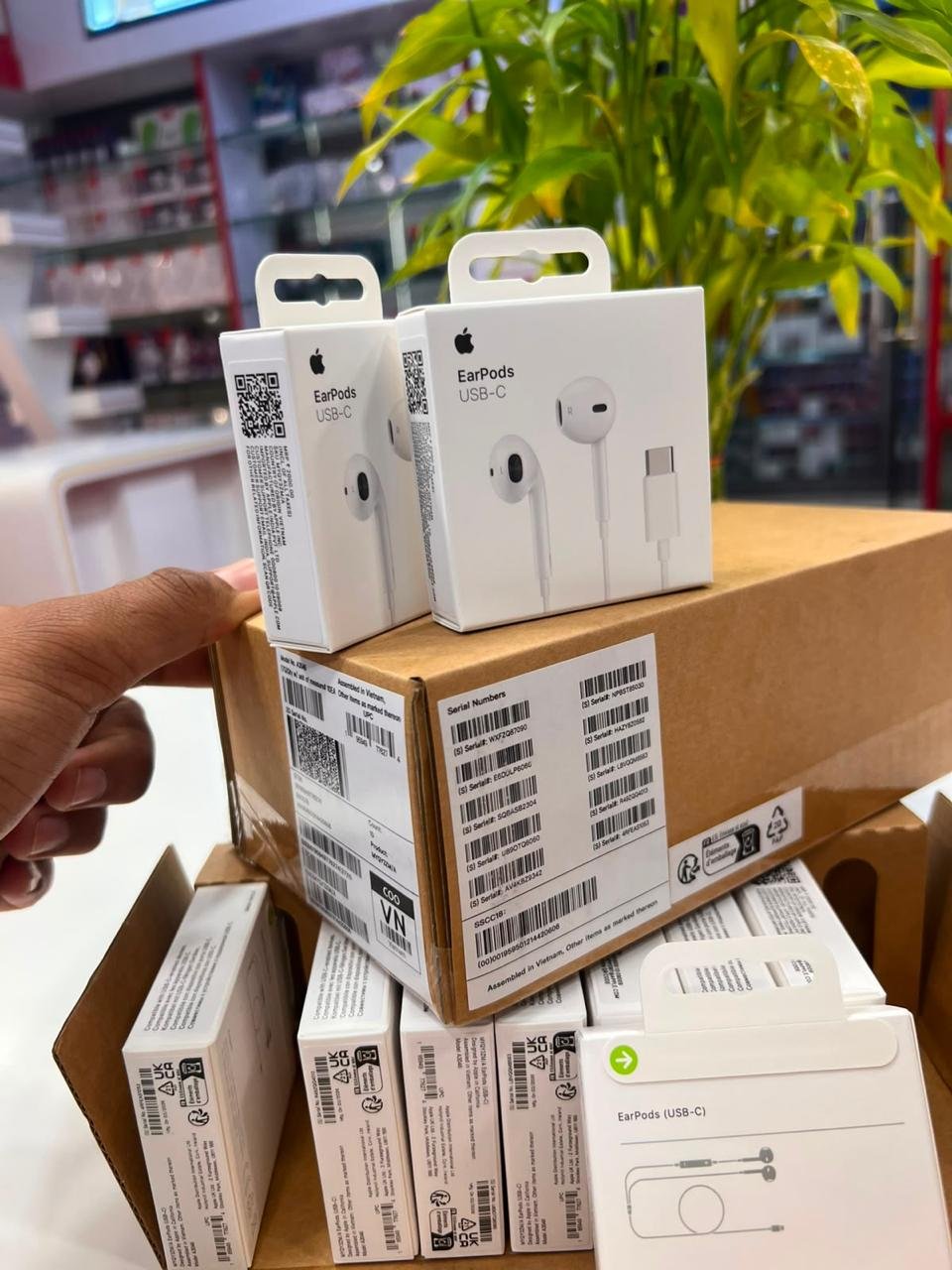 APPLE TYPE C ORIGNAL EARPHONE SERVICE CENTER WARRANTY