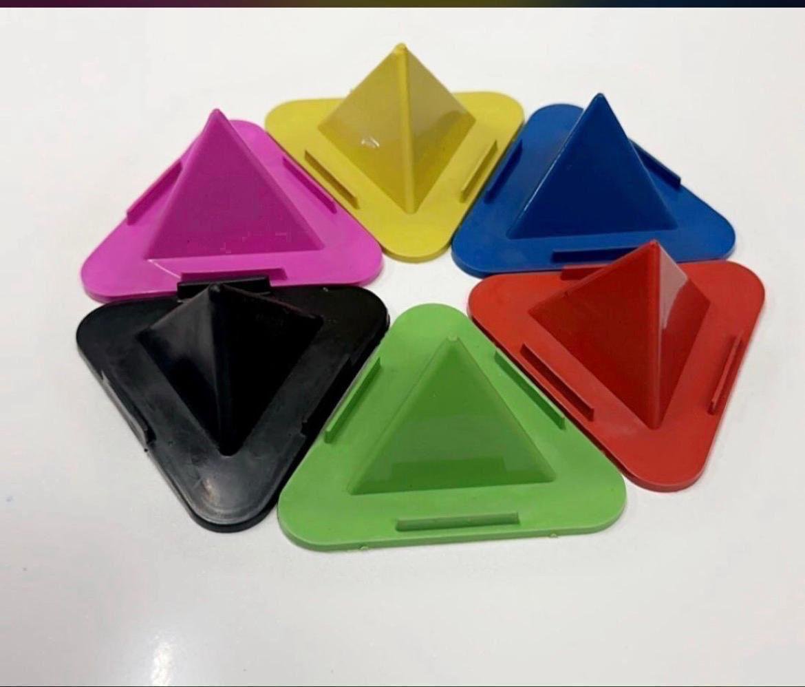 PYRAMID STAND